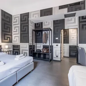 Deco 2*, Florencia Italia